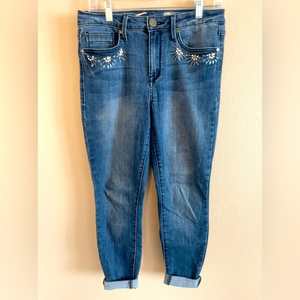 Seven 7 Women’s Mid Rise Skinny Jeans w/ Jewels by‎ Pocket size 8